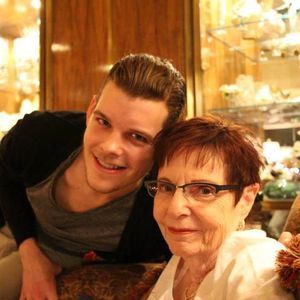 Meet your Posher, Zachary